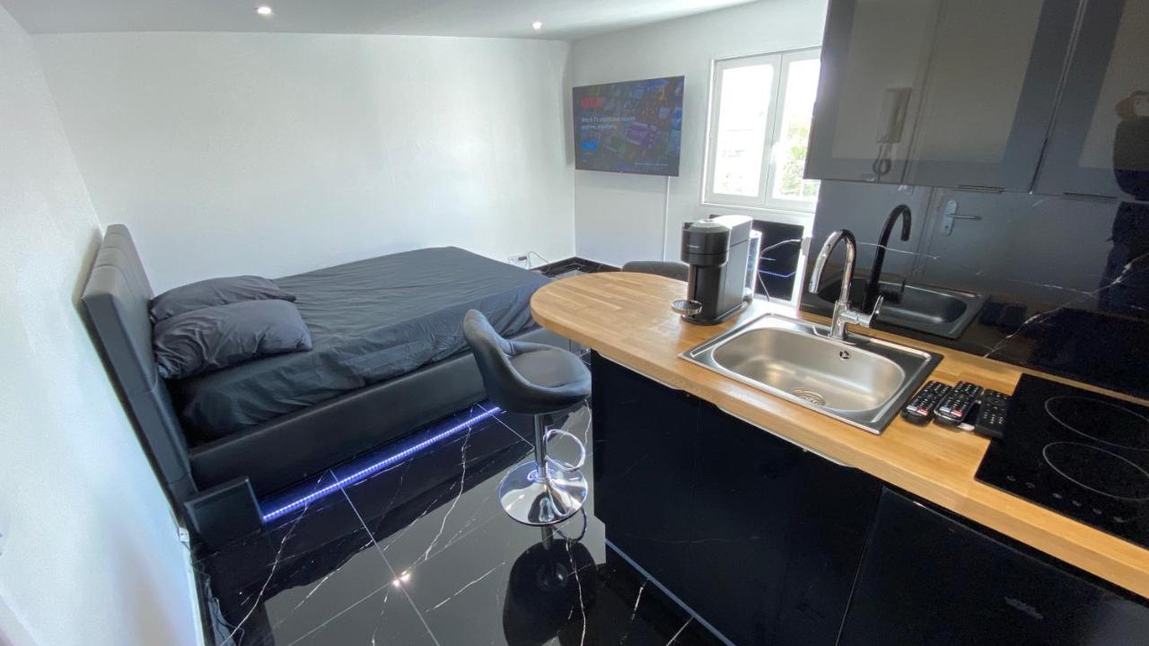 Bella Vita - Studio Tout Equipe - Tv Netflix - Centre Ville 100M- Gare 50M - Basilique 200M Lisieux Exterior foto